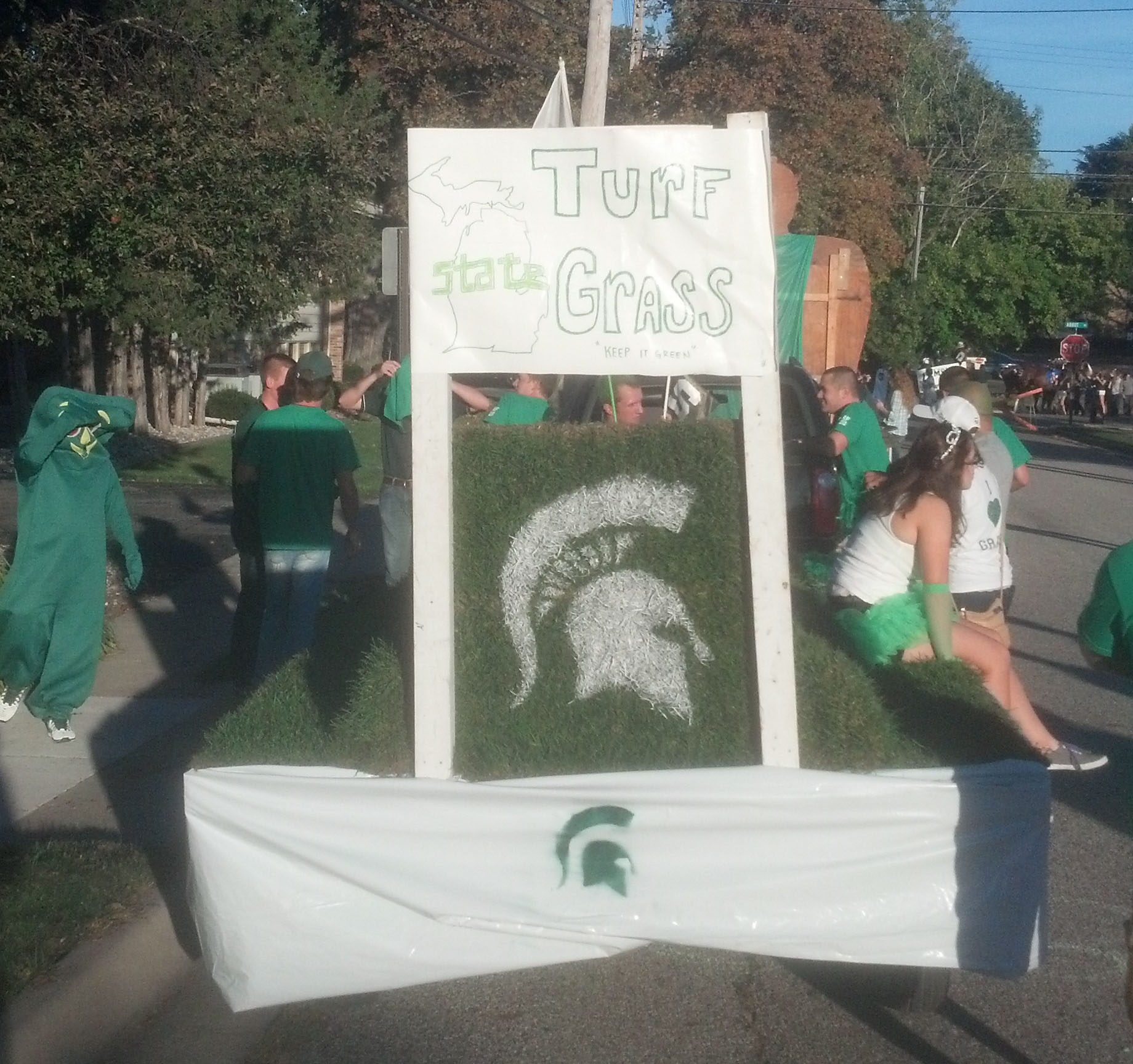 2013 HC Float